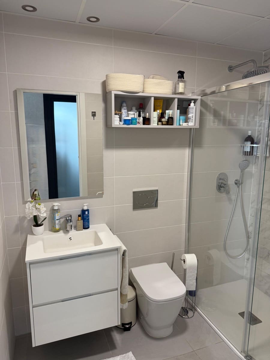 Apartamento de 3 habitaciones en Benidorm en venta con piscina garaje - 625.000 € (Ref: 9533272)