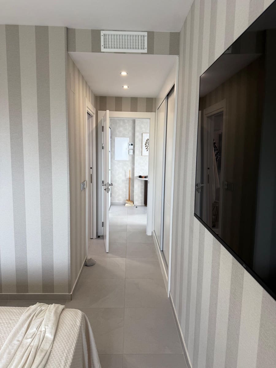 Apartamento de 3 habitaciones en Benidorm en venta con piscina garaje - 625.000 € (Ref: 9533272)