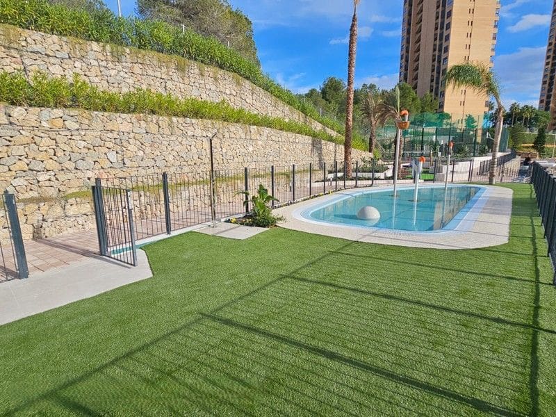 Apartamento de 3 habitaciones en Benidorm en venta con piscina garaje - 625.000 € (Ref: 9533272)