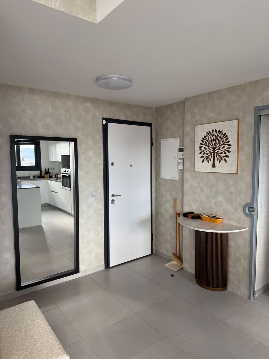 Apartamento de 3 habitaciones en Benidorm en venta con piscina garaje - 625.000 € (Ref: 9533272)