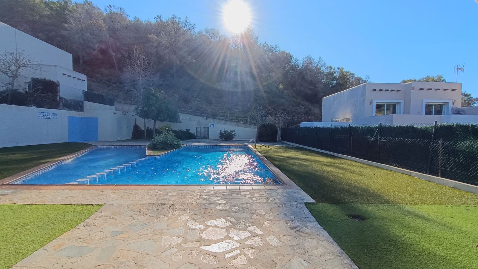 3 soveværelse Semi-Rækkehus til salg i Calpe / Calp med swimmingpool garage - € 375.000 (Ref: 9540845)