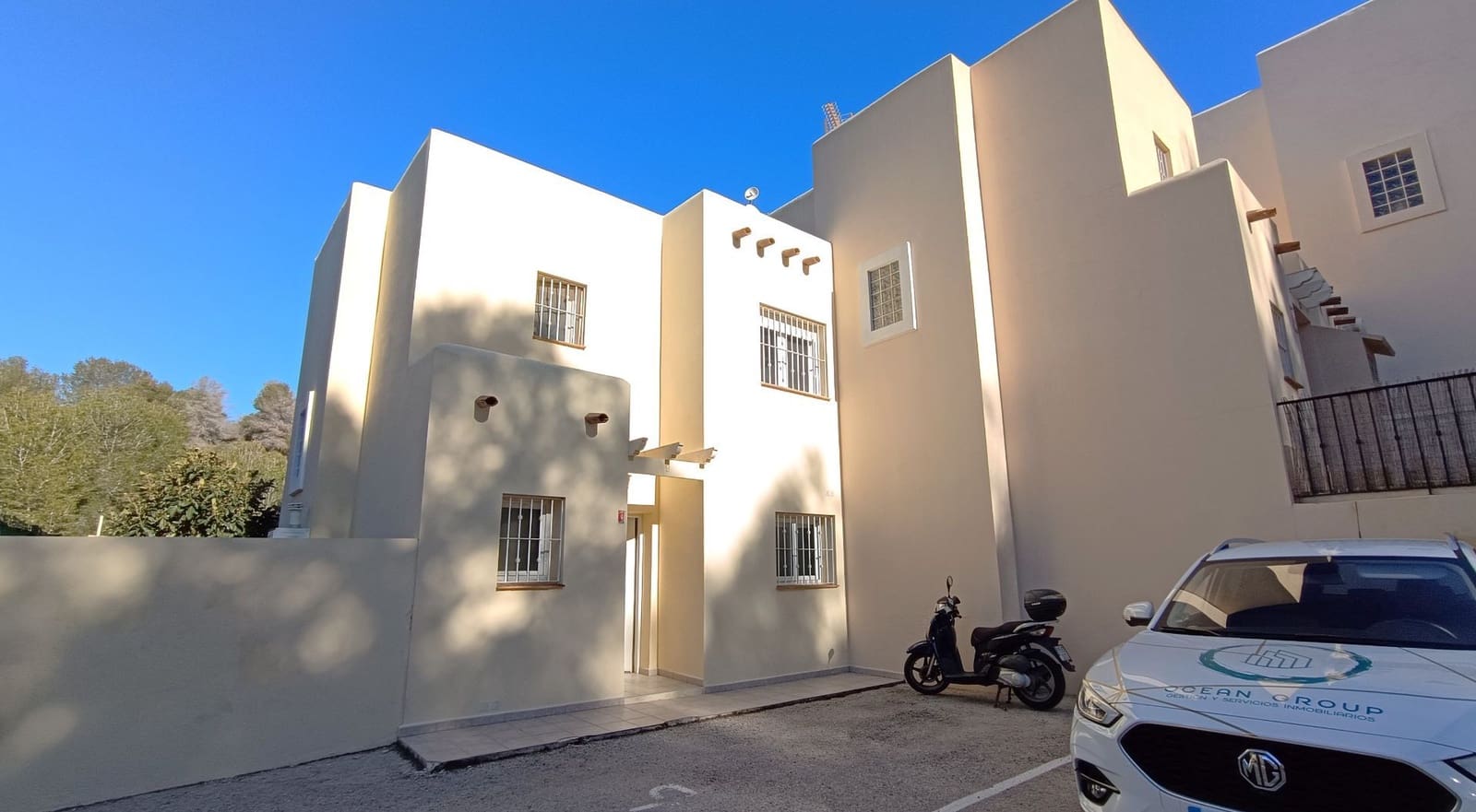3 soveværelse Semi-Rækkehus til salg i Calpe / Calp med swimmingpool garage - € 375.000 (Ref: 9540845)