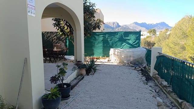 3 soveværelse Semi-Rækkehus til salg i Calpe / Calp med swimmingpool garage - € 375.000 (Ref: 9540845)