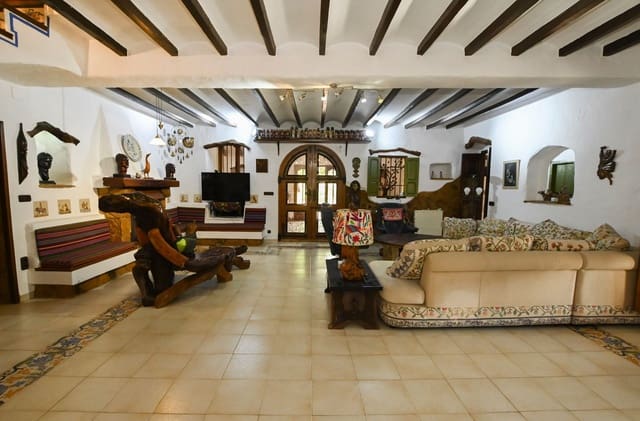 4 soveværelse Villa til salg i Calpe / Calp med swimmingpool garage - € 2.500.000 (Ref: 9564821)