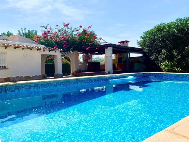 5 slaapkamer Villa te koop in Moraira, Teulada-Moraira met zwembad garage - € 770.000 (Ref: 9666000)