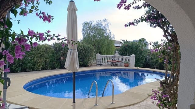 4 Zimmer Villa zu verkaufen in Calpe / Calp mit Pool Garage - 695.000 € (Ref: 9690094)