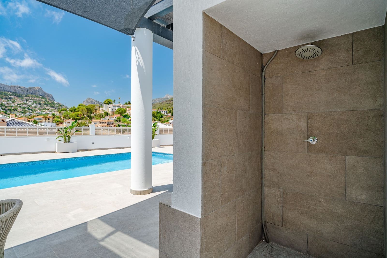 4 quarto Moradia para venda em Calpe / Calp com piscina garagem - 1 099 000 € (Ref: 9907134)