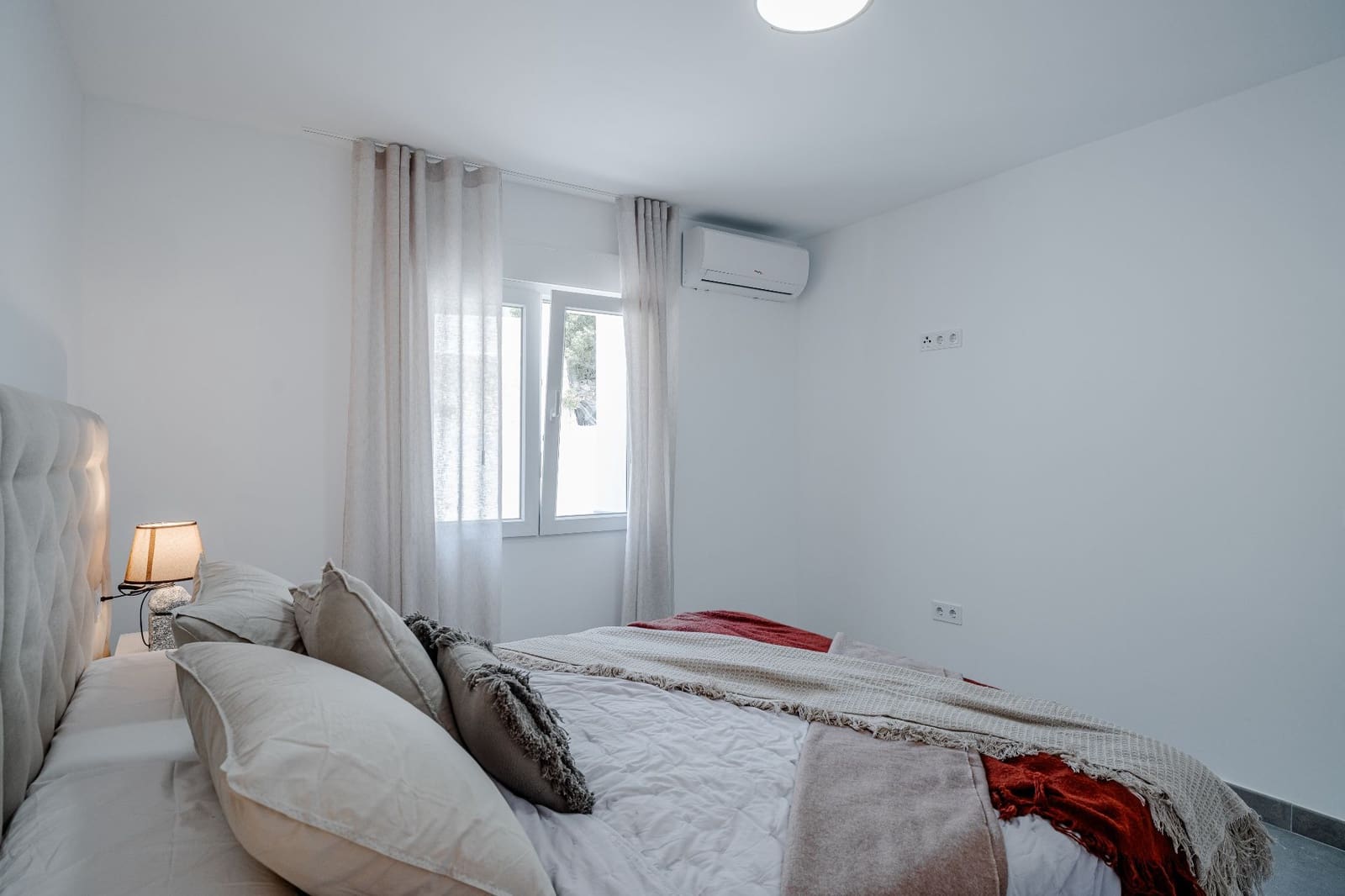 4 quarto Moradia para venda em Calpe / Calp com piscina garagem - 1 099 000 € (Ref: 9907134)