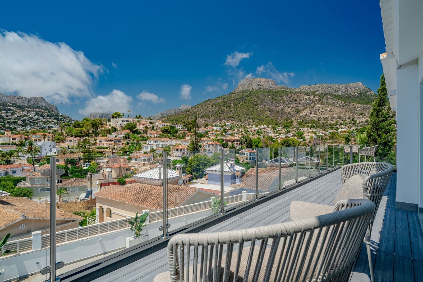 4 quarto Moradia para venda em Calpe / Calp com piscina garagem - 1 099 000 € (Ref: 9907134)
