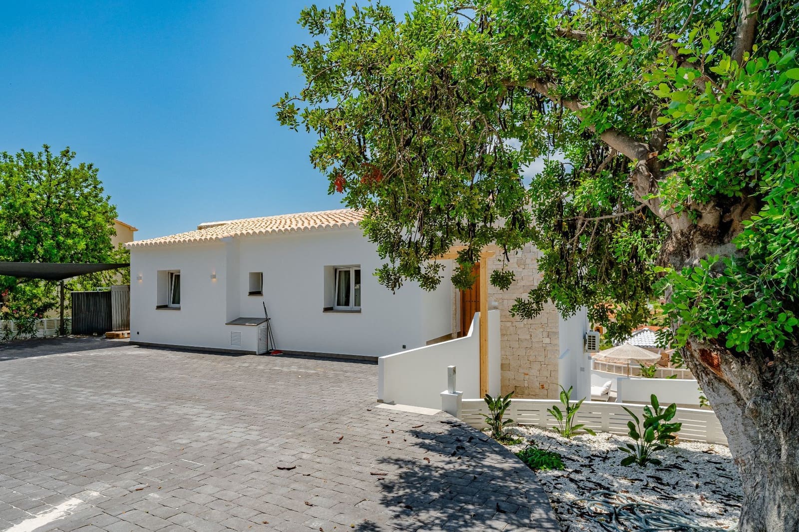 4 quarto Moradia para venda em Calpe / Calp com piscina garagem - 1 099 000 € (Ref: 9907134)