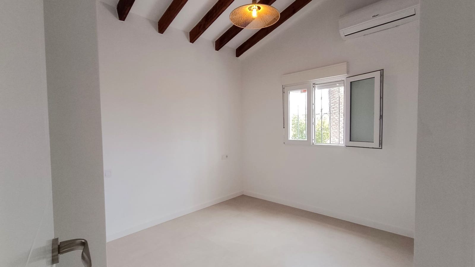 2 sovrum Villa till salu i Calpe / Calp med garage - 349 000 € (Ref: 9907135)