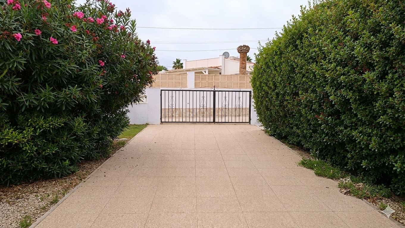 2 sovrum Villa till salu i Calpe / Calp med garage - 349 000 € (Ref: 9907135)