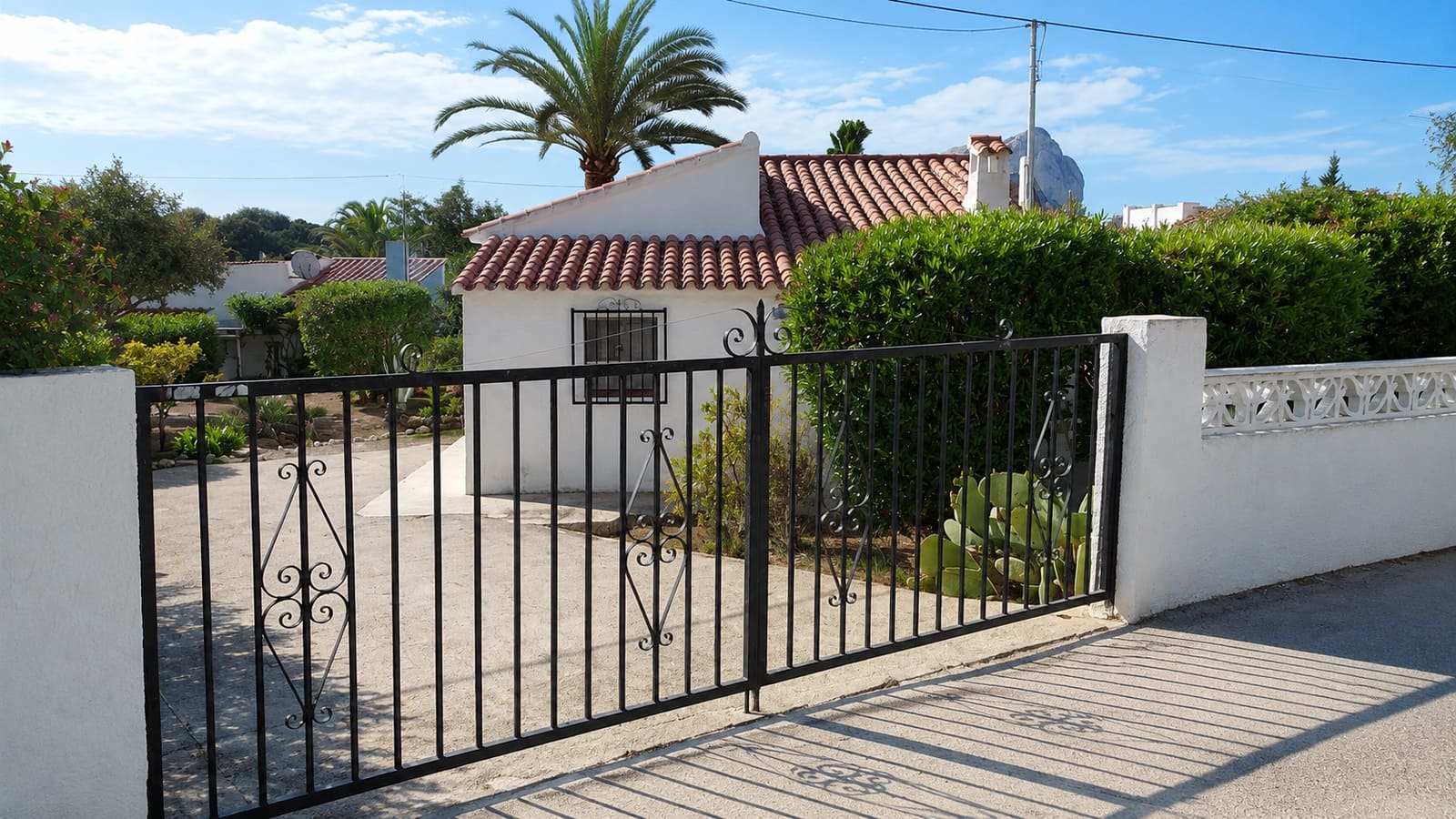 2 sovrum Villa till salu i Calpe / Calp med garage - 349 000 € (Ref: 9907135)
