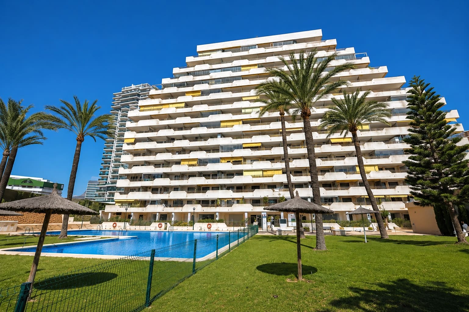 1 quarto Apartamento para venda em Calpe / Calp com piscina - 298 000 € (Ref: 9953793)
