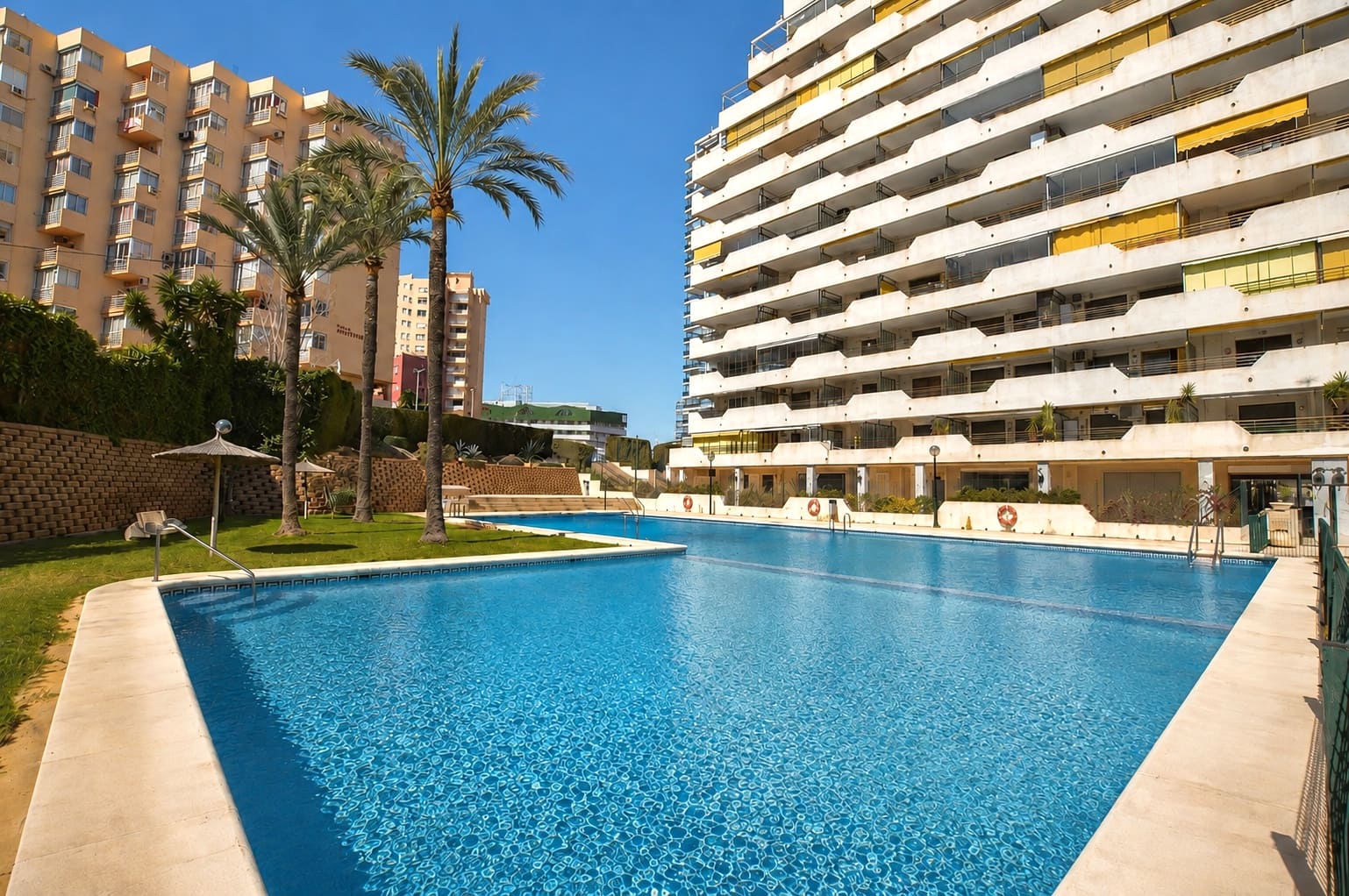 1 quarto Apartamento para venda em Calpe / Calp com piscina - 298 000 € (Ref: 9953793)