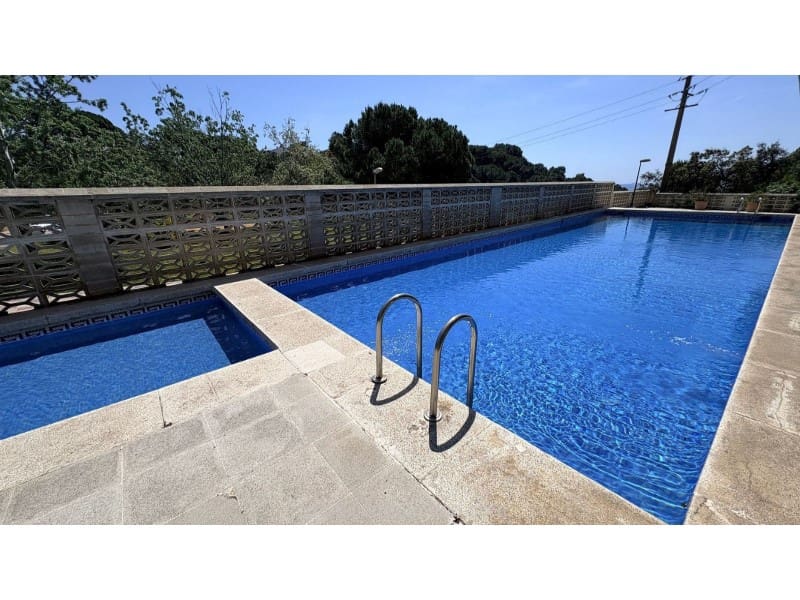 1 slaapkamer Appartement te koop in Lloret de Mar met zwembad garage - € 135.000 (Ref: 10166343)