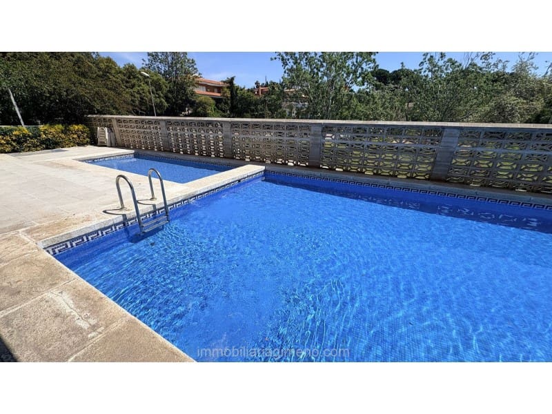 1 slaapkamer Appartement te koop in Lloret de Mar met zwembad garage - € 135.000 (Ref: 10166343)