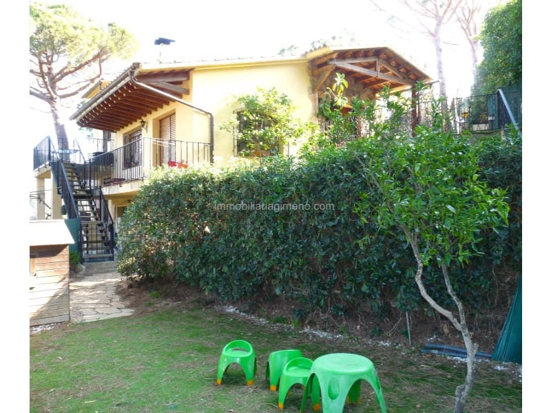 8 sovrum Villa till salu i Lloret de Mar - 310 000 € (Ref: 7694927)