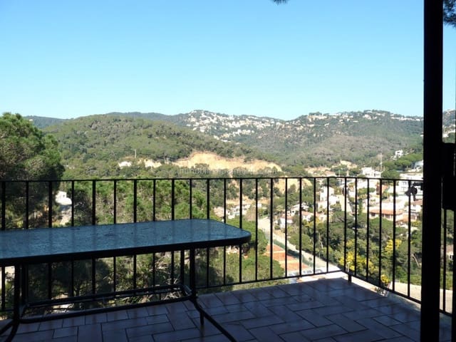 Chalet de 8 habitaciones en Canyelles, Lloret de Mar en venta - 310.000 € (Ref: 7694927)