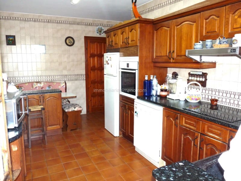 8 sovrum Villa till salu i Lloret de Mar - 310 000 € (Ref: 7694927)