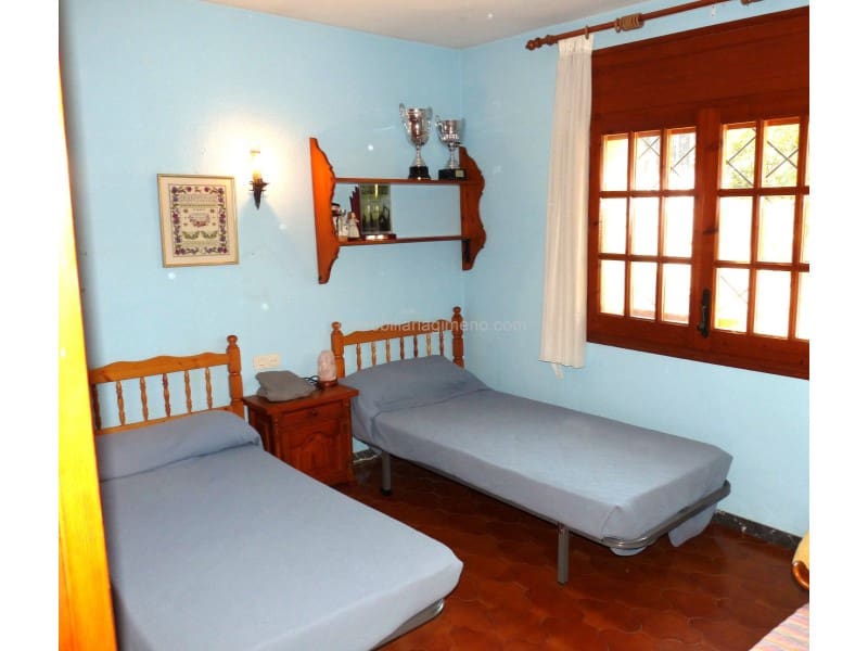 8 sovrum Villa till salu i Lloret de Mar - 310 000 € (Ref: 7694927)