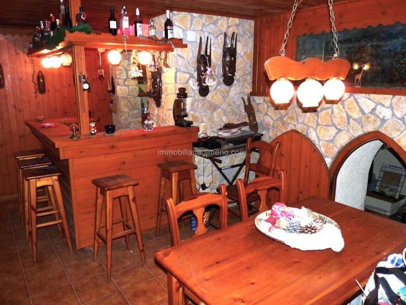 8 sovrum Villa till salu i Lloret de Mar - 310 000 € (Ref: 7694927)