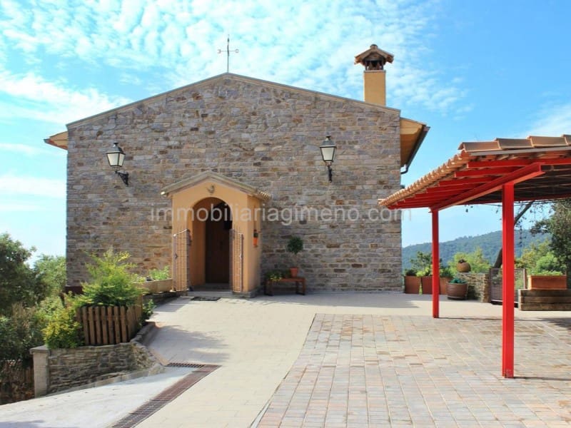 6 soveværelse Villa til salg i Lloret de Mar med swimmingpool garage - € 395.000 (Ref: 7694929)