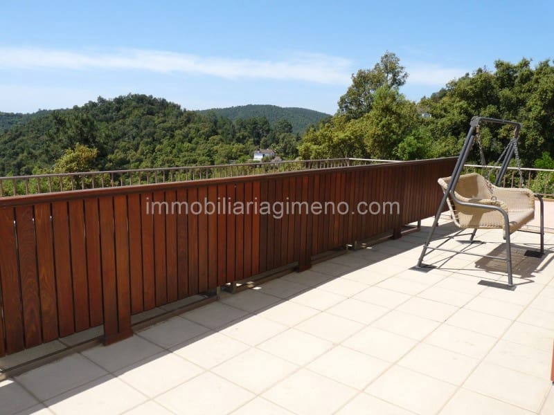 6 soveværelse Villa til salg i Lloret de Mar med swimmingpool garage - € 395.000 (Ref: 7694929)