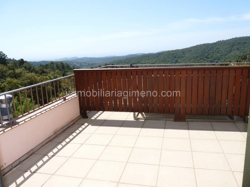 6 soveværelse Villa til salg i Lloret de Mar med swimmingpool garage - € 395.000 (Ref: 7694929)