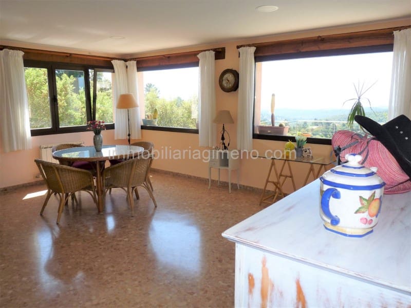 6 soveværelse Villa til salg i Lloret de Mar med swimmingpool garage - € 395.000 (Ref: 7694929)