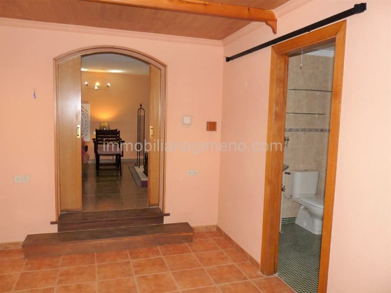 6 soveværelse Villa til salg i Lloret de Mar med swimmingpool garage - € 395.000 (Ref: 7694929)