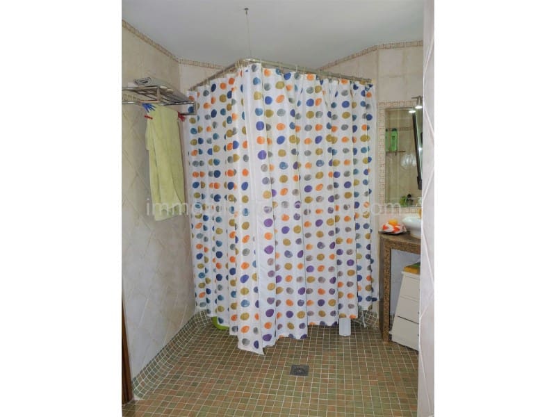 6 soveværelse Villa til salg i Lloret de Mar med swimmingpool garage - € 395.000 (Ref: 7694929)