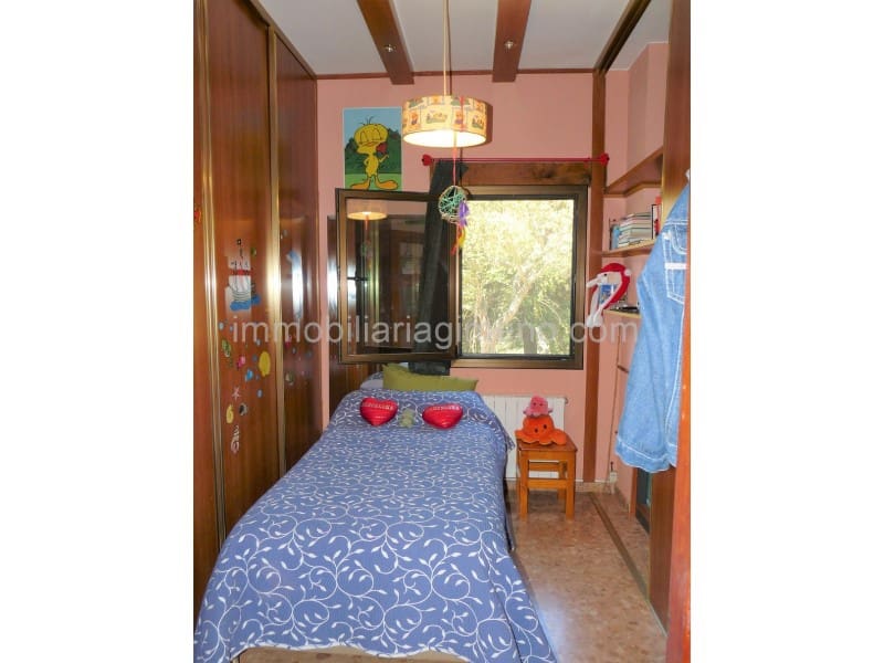 6 soveværelse Villa til salg i Lloret de Mar med swimmingpool garage - € 395.000 (Ref: 7694929)