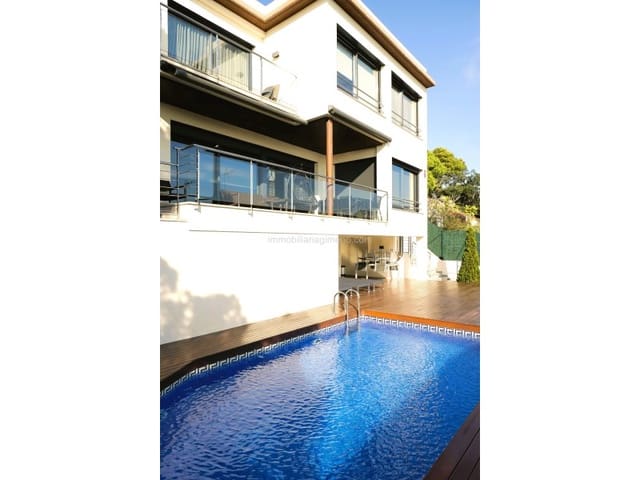 5 slaapkamer Villa te koop in Canyelles, Lloret de Mar met garage - € 1.900.000 (Ref: 7699782)