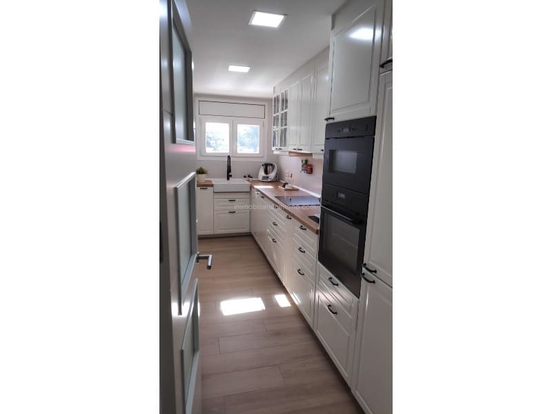 4 soveværelse Byhus til salg i Lloret de Mar med swimmingpool garage - € 396.000 (Ref: 8093884)