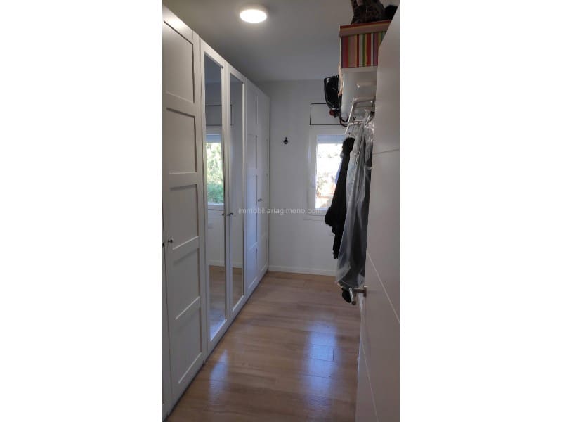 4 soveværelse Byhus til salg i Lloret de Mar med swimmingpool garage - € 396.000 (Ref: 8093884)