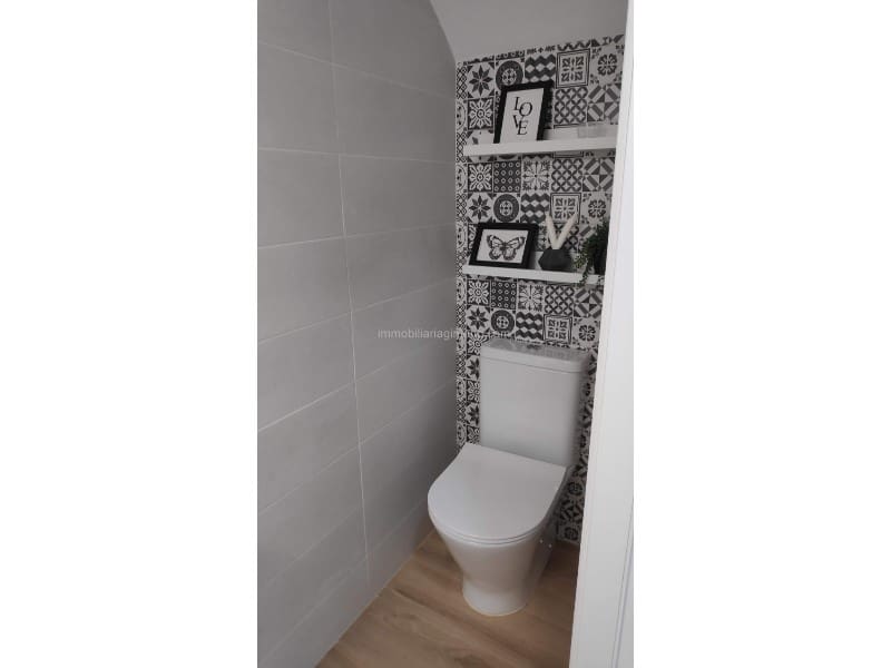 4 soveværelse Byhus til salg i Lloret de Mar med swimmingpool garage - € 396.000 (Ref: 8093884)