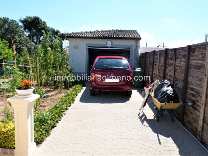 3 soveværelse Villa til salg i Lloret de Mar med garage - € 280.000 (Ref: 8243606)