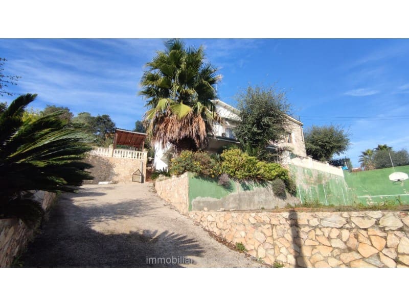4 chambre Villa/Maison à vendre à Lloret de Mar avec piscine garage - 350 000 € (Ref: 8643534)