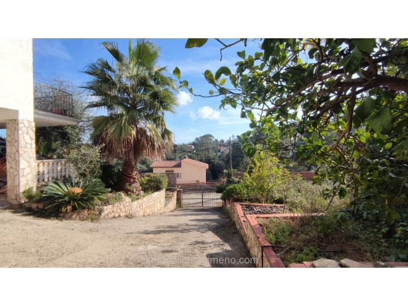 4 chambre Villa/Maison à vendre à Lloret de Mar avec piscine garage - 350 000 € (Ref: 8643534)