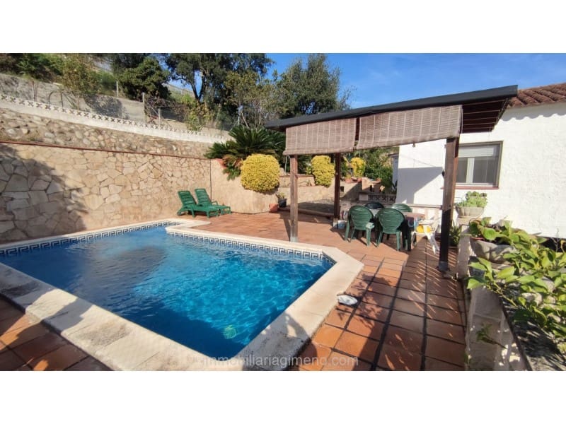4 chambre Villa/Maison à vendre à Lloret de Mar avec piscine garage - 350 000 € (Ref: 8643534)