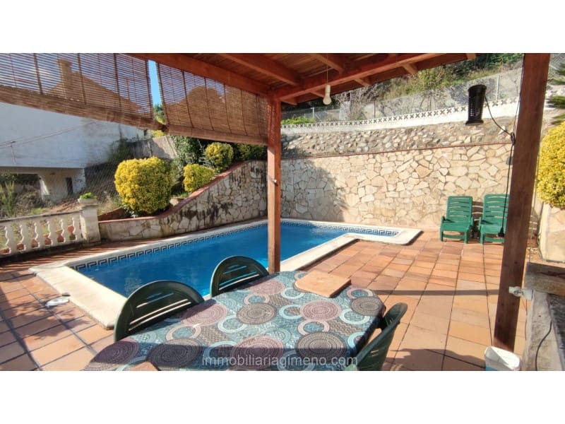 4 chambre Villa/Maison à vendre à Lloret de Mar avec piscine garage - 350 000 € (Ref: 8643534)