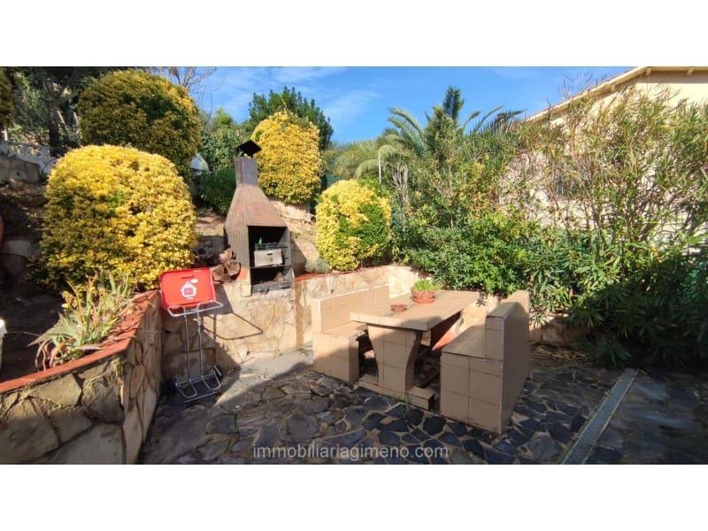 4 chambre Villa/Maison à vendre à Lloret de Mar avec piscine garage - 350 000 € (Ref: 8643534)