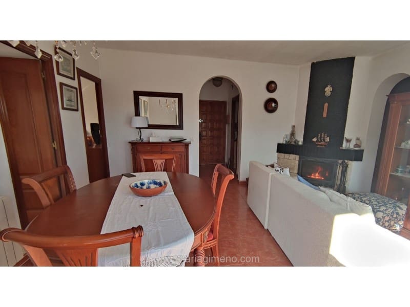 4 chambre Villa/Maison à vendre à Lloret de Mar avec piscine garage - 350 000 € (Ref: 8643534)