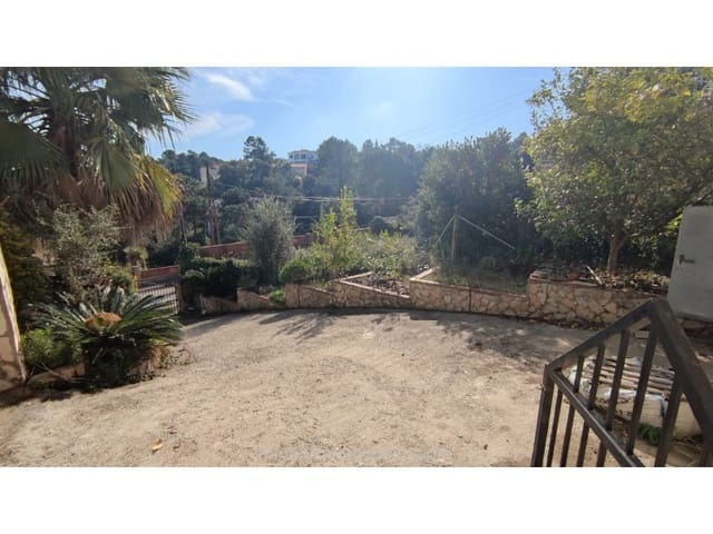 4 bedroom Villa for sale in Urbanitzacions del Nord, Lloret de Mar with pool garage - € 350,000 (Ref: 8643534)