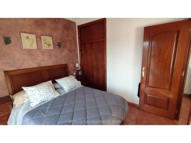 4 chambre Villa/Maison à vendre à Lloret de Mar avec piscine garage - 350 000 € (Ref: 8643534)