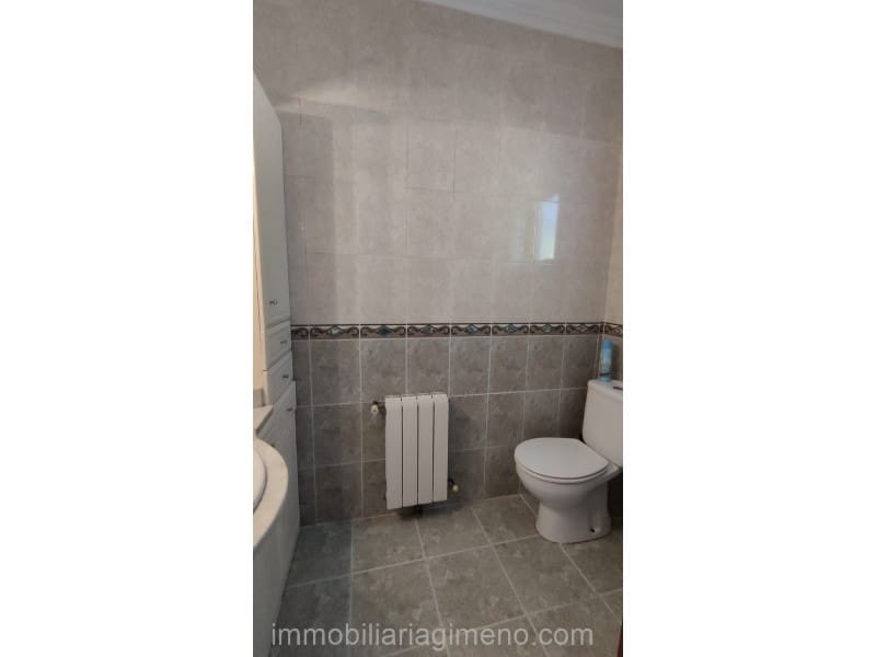 4 chambre Villa/Maison à vendre à Lloret de Mar avec piscine garage - 350 000 € (Ref: 8643534)