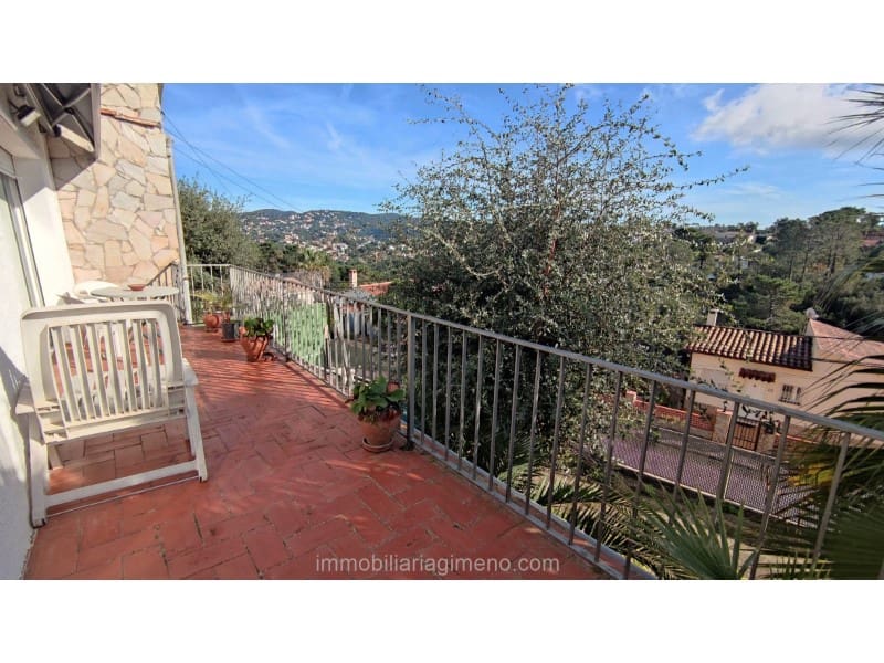 4 chambre Villa/Maison à vendre à Lloret de Mar avec piscine garage - 350 000 € (Ref: 8643534)