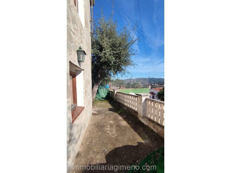 4 chambre Villa/Maison à vendre à Lloret de Mar avec piscine garage - 350 000 € (Ref: 8643534)