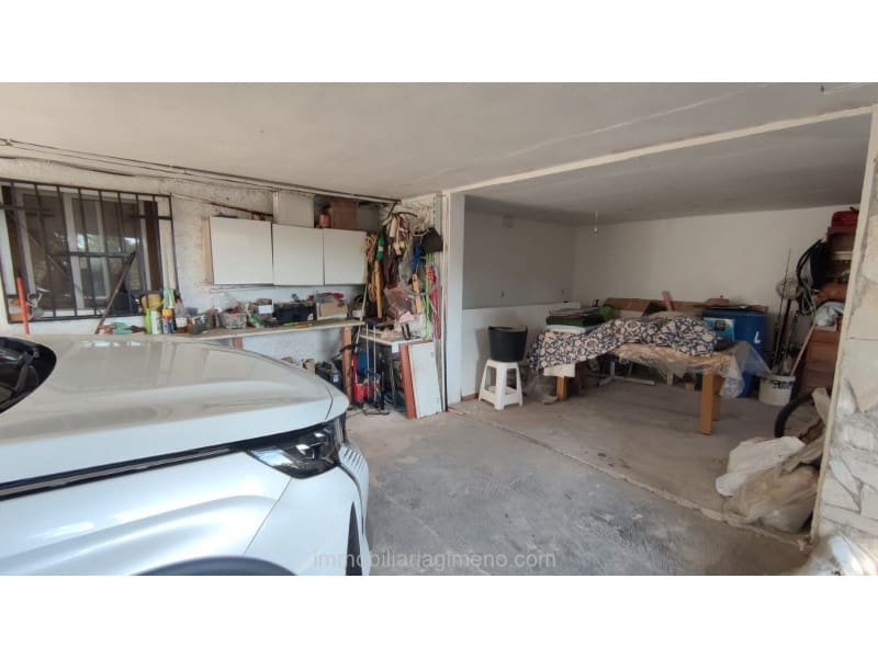 4 chambre Villa/Maison à vendre à Lloret de Mar avec piscine garage - 350 000 € (Ref: 8643534)